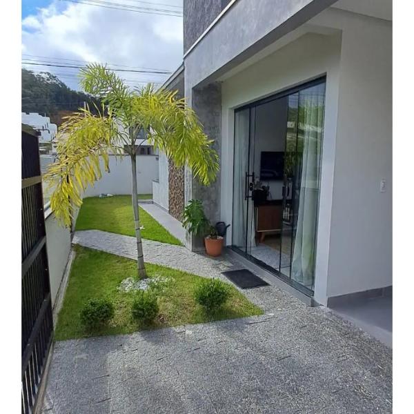 Casa em Penha perto das praias e Beto Carrero