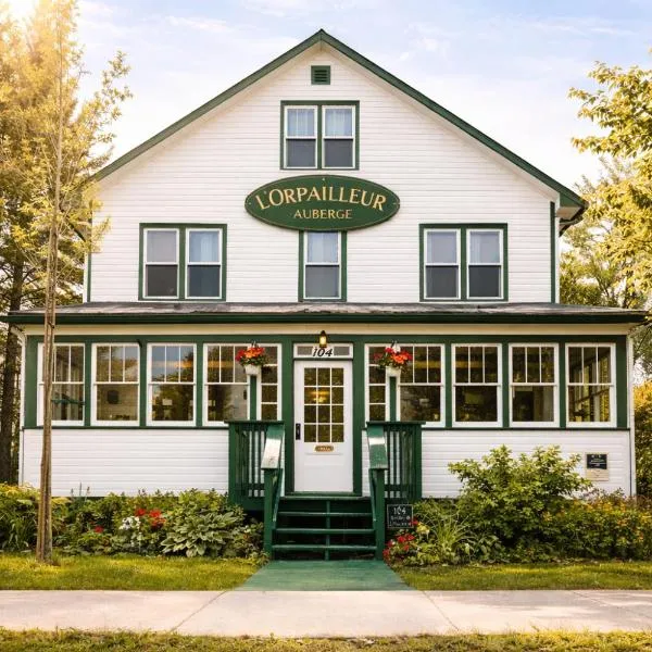 Auberge L'Orpailleur, hotel em Val-dʼOr