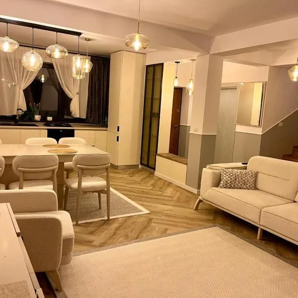 Del House, hotel u gradu Zarnešti