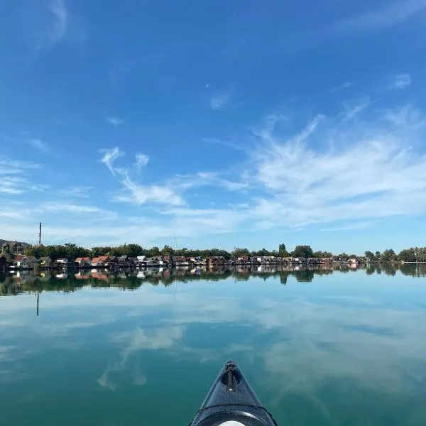 RestOnTheLake, Hotel in Esztergom