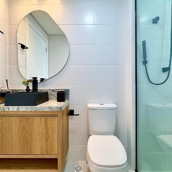 Apartamento em Condomínio Frente-Mar com Piscinas, Jacuzzi Aquecida, Sauna, Academia, Brinquedoteca, Churrasqueira na Sacada, Cozinha Completa e Lazer de Home Club - Foto 3