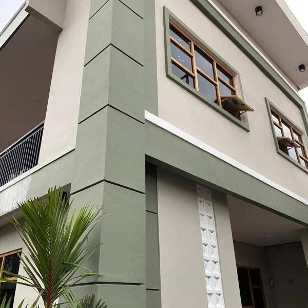 Amirah Syariah Guest House, hotel sa Lumajang