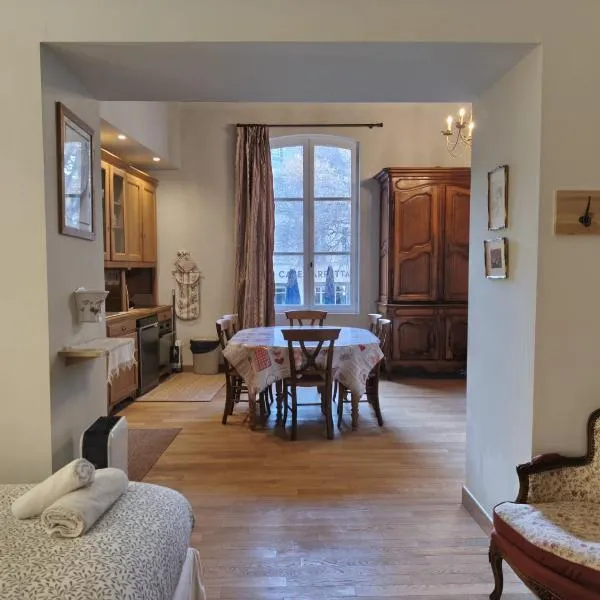 Loft lumineux - Avignon Centre - Wi-Fi, hotel a Avinyó