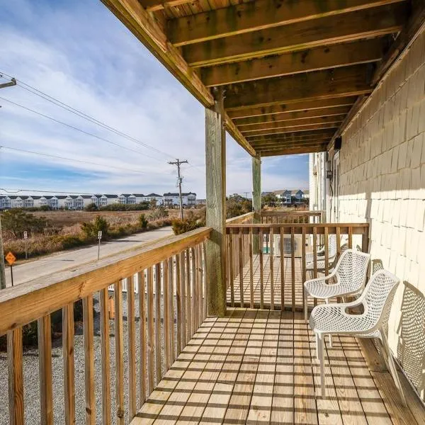 Surf City Beach Stay- Dolphins Drift Motel Unit, hotel din Surf City