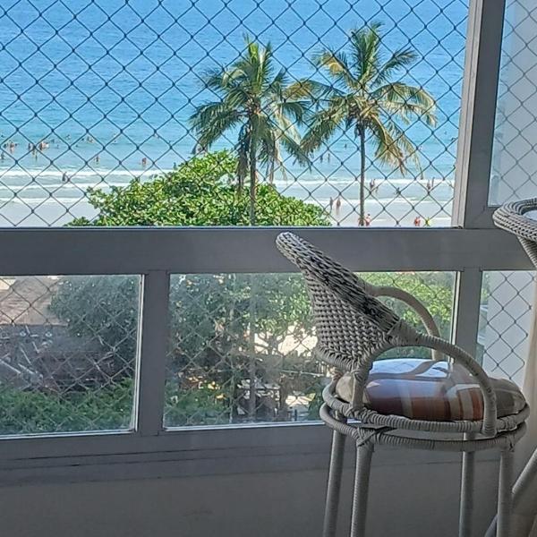 Pitangueiras Guarujá vista para o mar pé na areia