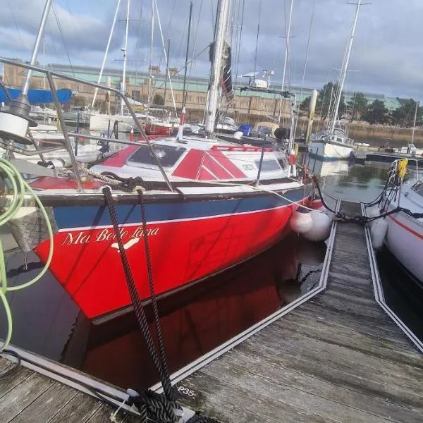 셰르부르 앙 코탱탕에 위치한 호텔 Ma Belle Lana, Voilier Familial, Superbe Vue sur Mer