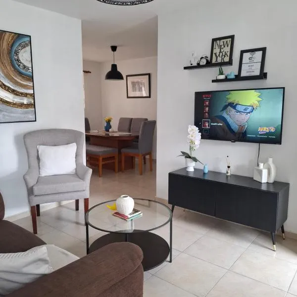 Residencial Palmas De Gurabo, hótel í Santiago de los Caballeros
