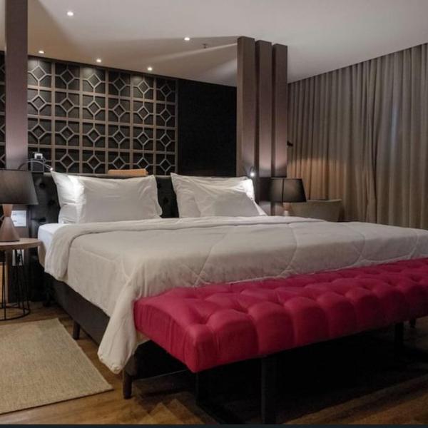 Hotel QS de Luxo com piscina no rooftop 1310