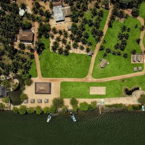 The Cove Pasikuda - Eco Resort, хотел в Пасикуда