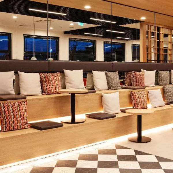 ibis Hotel Berlin Airport, hotel em Berlim