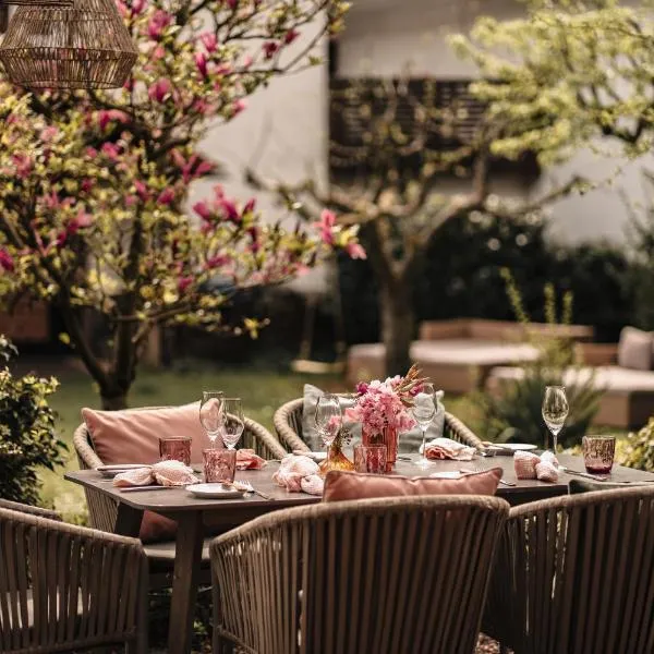 Landgasthaus & Hotel zur Krone, hotel en Dahn