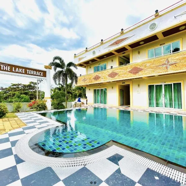 Lake Terrace Resort, hotell i Langu
