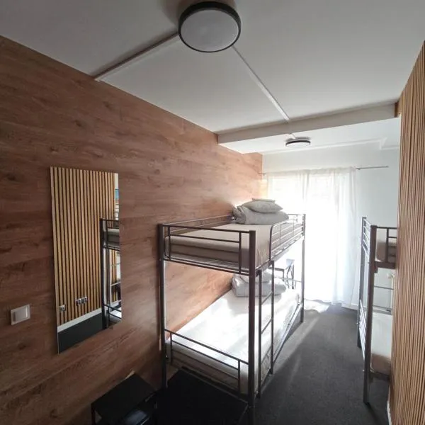 Rooms4Rest BIZ Skibicka budynek 2 - Private rooms for tourists, hotel ve Varšavě