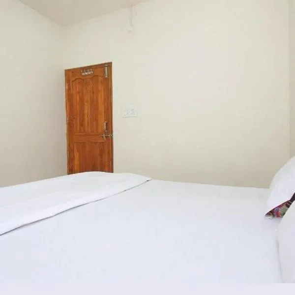 Hotel Gurukripa Guest House, hotel v destinaci Chhindwāra