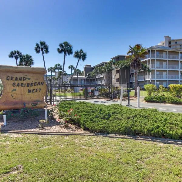 Updated condo with balcony central AC pools hot tub grills & beach access, hotel v destinácii Perdido Key