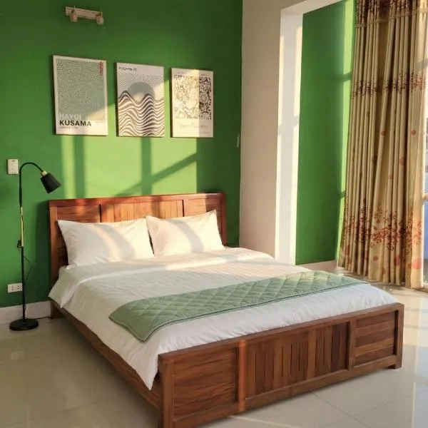 Hòa An Hotel- motorbike rental, готель у місті Каобанг