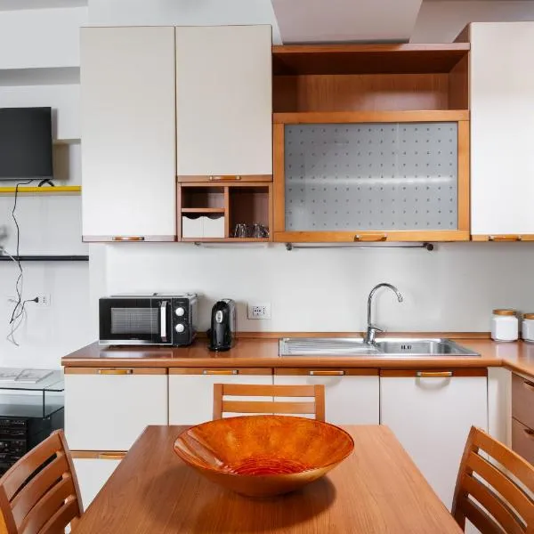 A Predore il tuo nido a due passi dal lago – hotel w mieście Predore