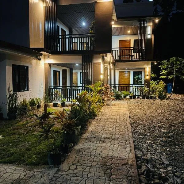 Tiwi's Travellers Inn - Solar Powered, Starlink, Scooter Rental, Palawan Tours – hotel w mieście Puerto Princesa