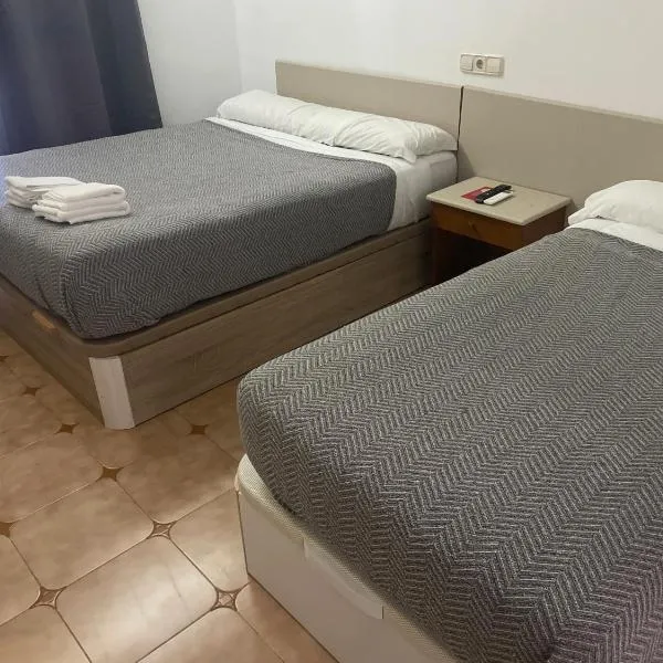 Hostal Treinta6, hôtel à Seseña