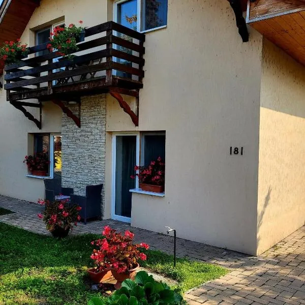 Olivér Apartmanház, hotel a Balatonlelle