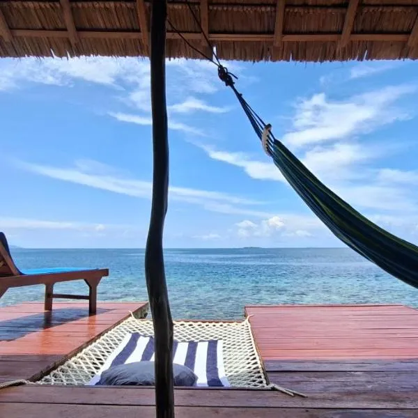 Yonas Homestay - Raja Ampat, Hotel in Besir