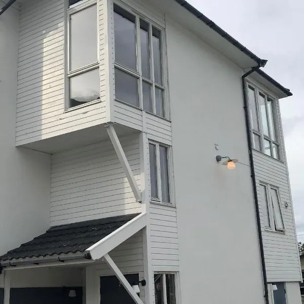 Tromsø Town and Nature 2 bedroom apt, hotel u gradu 'Tromsø'