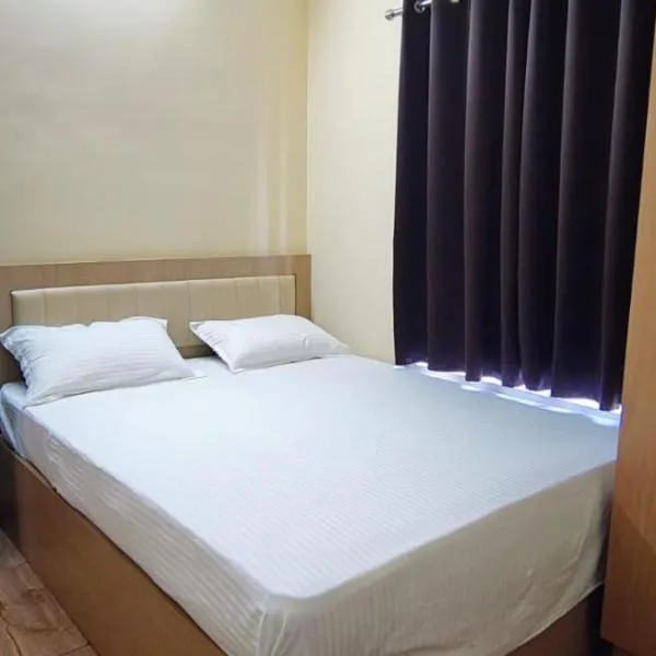 The Pent House Easy Living, hotel en Kochi
