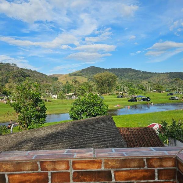 Casa de Campo c Vista, Churrasqueira e Playground