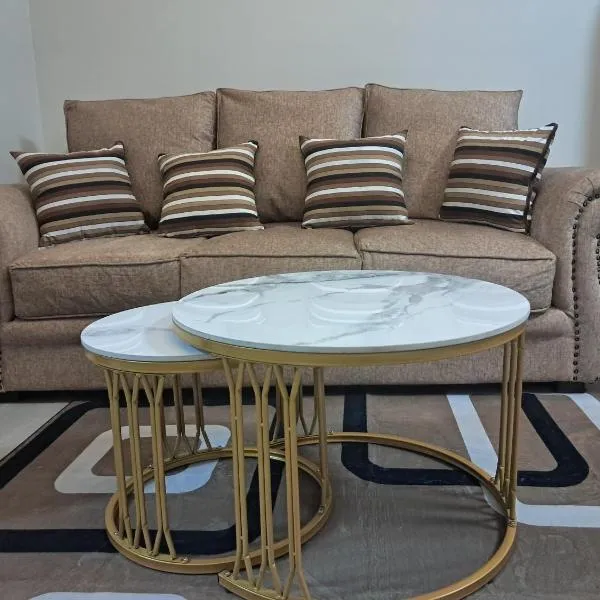 Elegant Kukis Studio 1 bed in Kileleshwa Nairobi Kenya, hotel sa Nairobi