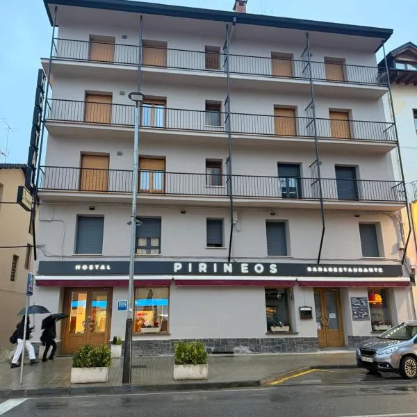 Hostal Pirineos Ainsa, Hotel in Aínsa