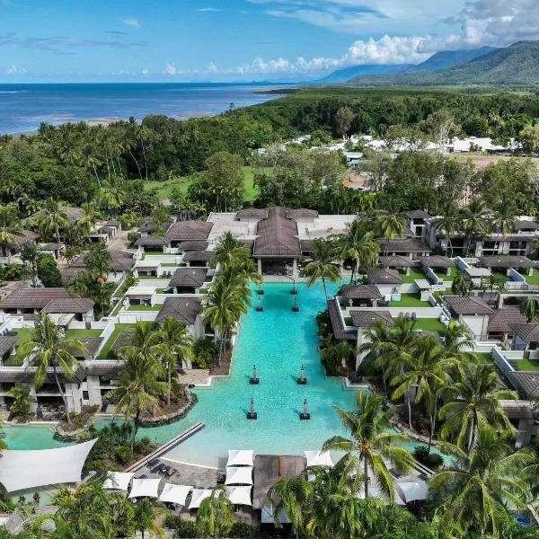 Pullman Port Douglas Sea Temple Resort and Spa, отель в городе Порт-Дуглас