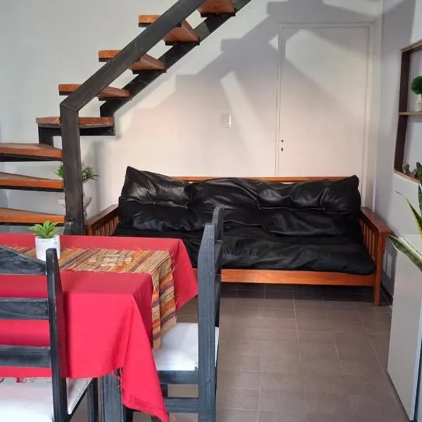 Departamento Tipo Loft 1er Piso Cerca de la Playa y Costanera Ideal para descanso o trabajo, hotell i Corrientes
