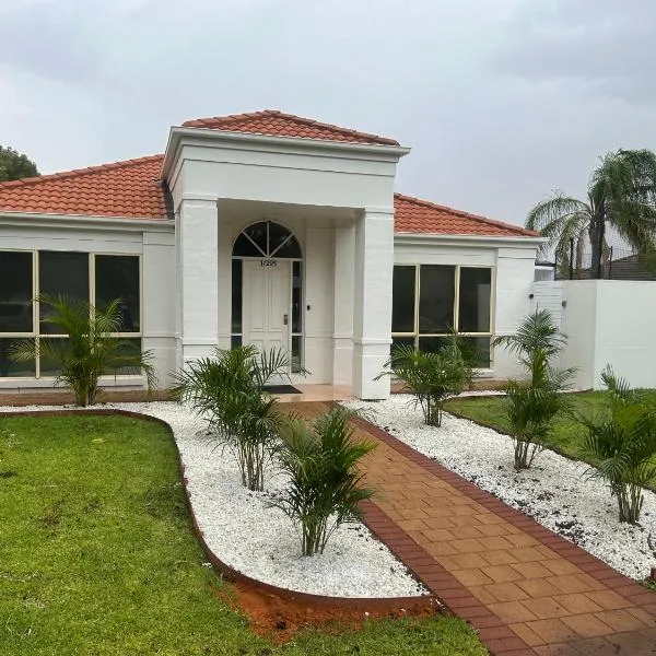 Holiday fun mildura family retreat، فندق في ميلدورا