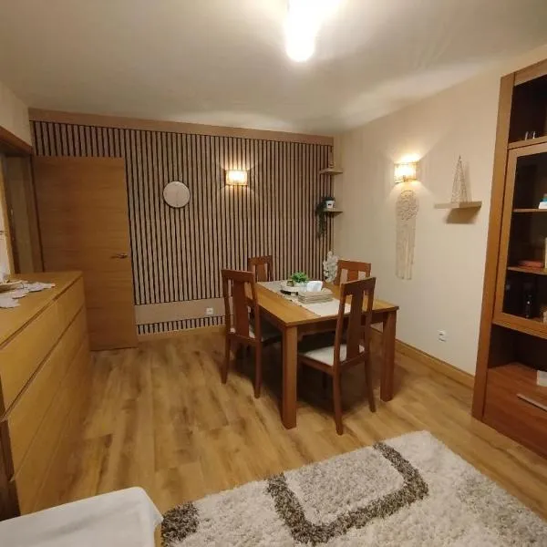 Apartament Valeni, отель в городе Вэлени-де-Мунте