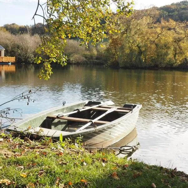 Cabanes flottantes et gîtes au fil de l'eau, hotel en Colleville