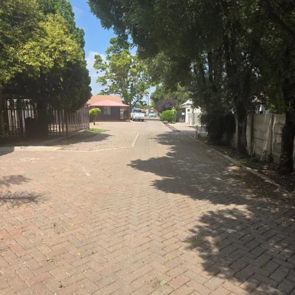 House 55D, hotel i Lichtenburg