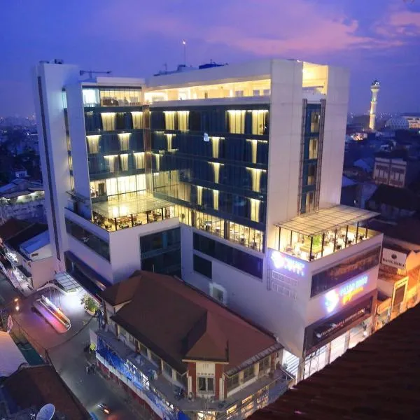 Pasar Baru Square Hotel Bandung, hotel v mestu Bandung