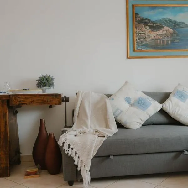 Beachfront Apartment by Immobiliare Gloria โรงแรมในไมยอรี