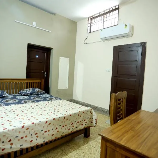 Devaki Tourist Home, hotel a Ambalapulai