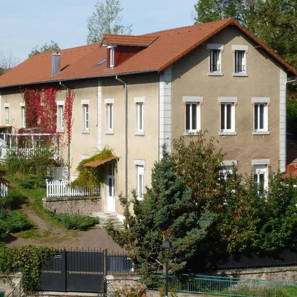 Les chambres noires, hotel i Mélisey