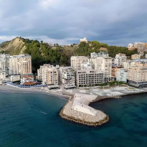 Big Seaside Central Apartment – hotel w Durrës