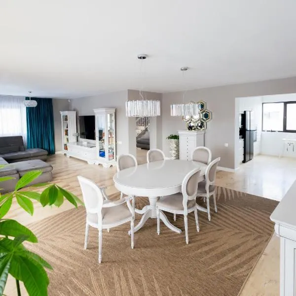 Vila Meditteran, hotel a Turbaţi