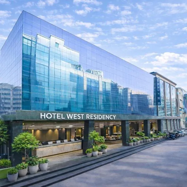 Hotel West End Delhi Airport by Luxury Group, hotel em Nova Deli