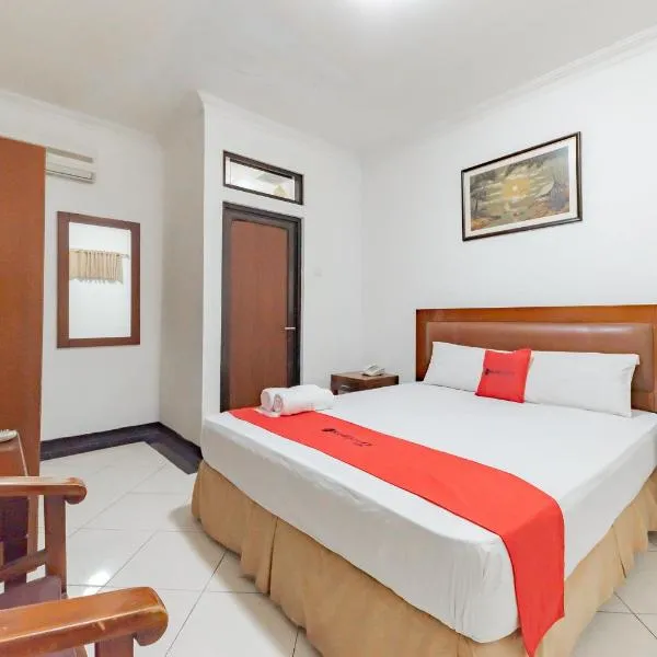 RedDoorz Plus at Buah Batu, hotel en Bandung