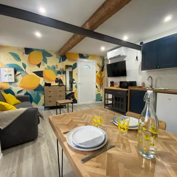 Casa Limone, cœur de village, hotel en Gallargues-le-Montueux