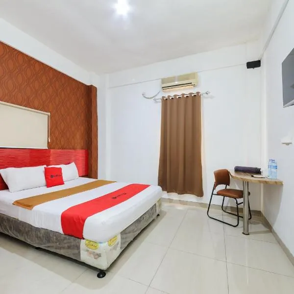 RedDoorz near Cilandak Town Square, Hotel in Jakarta