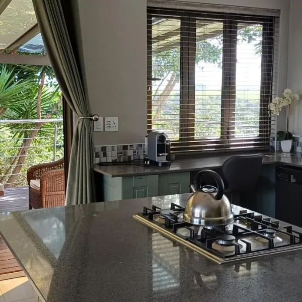 Cove Rock Beachhouse、イースト・ロンドンのホテル