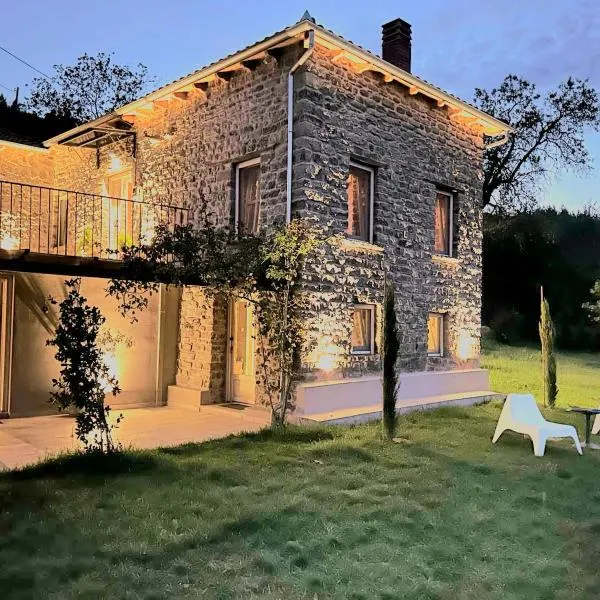 Εn Kanalion, hotel di Kanália