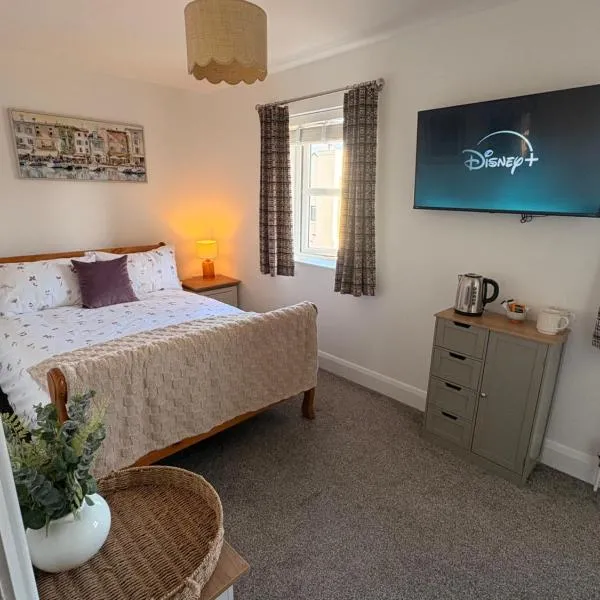 Private Room and Bathroom in Ballycastle, hotel di Ballycastle