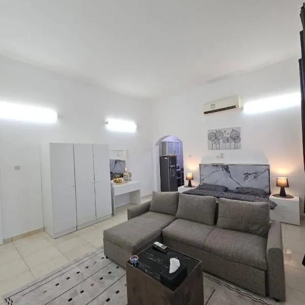 Towaya studio, Hotel in al-Ain